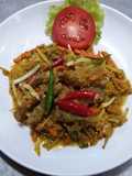 เนื้อผัดผงกะหรี่