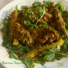 A picture of Bitter gourd in coriander gravy.