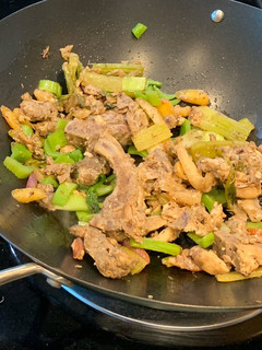 A picture of Stir fried beef/pork.