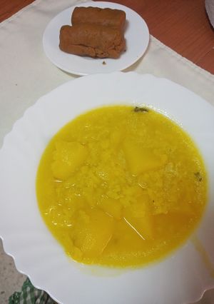 Una foto de Caldo de papas y arroz con pella de gofio para estudiantes