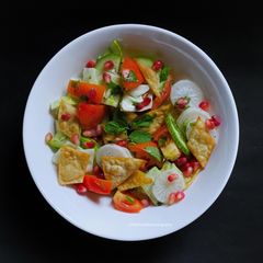 A picture of Fattoush.
