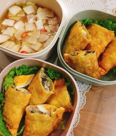 thịt lợn xay, trứng cút