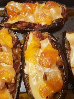 Una foto de Berenjenas rellenas de carne y chorizo