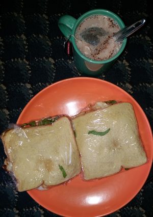 A picture of Sliced Bread Sandwich.