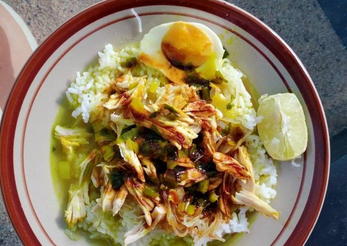 Soto ayam kuning