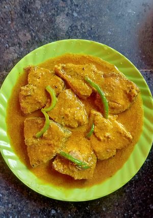 সর্ষে পোস্ত ইলিশ (sorshe posto illish recipe in Bengali) রেসিপির প্রধান ছবি