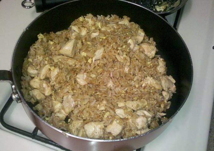 Easiest Way to Prepare Award-winning Simple Chicken Fried Rice w/o the carrots, onions, and peas