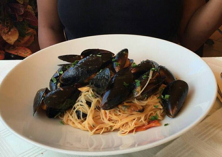 Simple Way to Make Any-night-of-the-week White wine seafood pasta