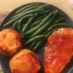 A picture of Honey paprika chicken.