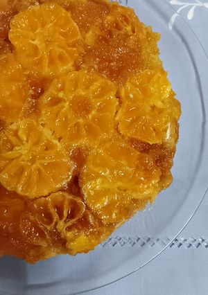 صورة لوصفة كيكة المندرين المقلوبة بالكراميل