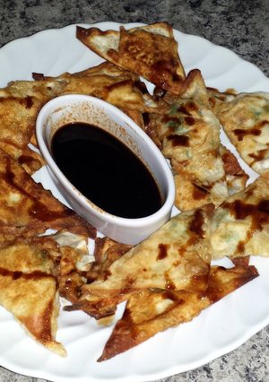 A picture of Crab Rangoon;.