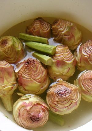 A picture of How To Prepare Artichokes.
