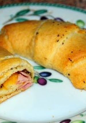 A picture of Gourmet Deli Crescents.