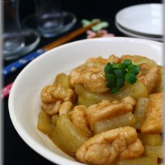 A picture of Sweet and Savoury Braised Chicken and Daikon Radish with Yuzu Pepper Paste.