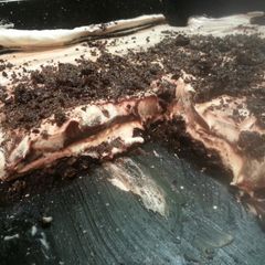 A picture of Oreo cookie lasagna.