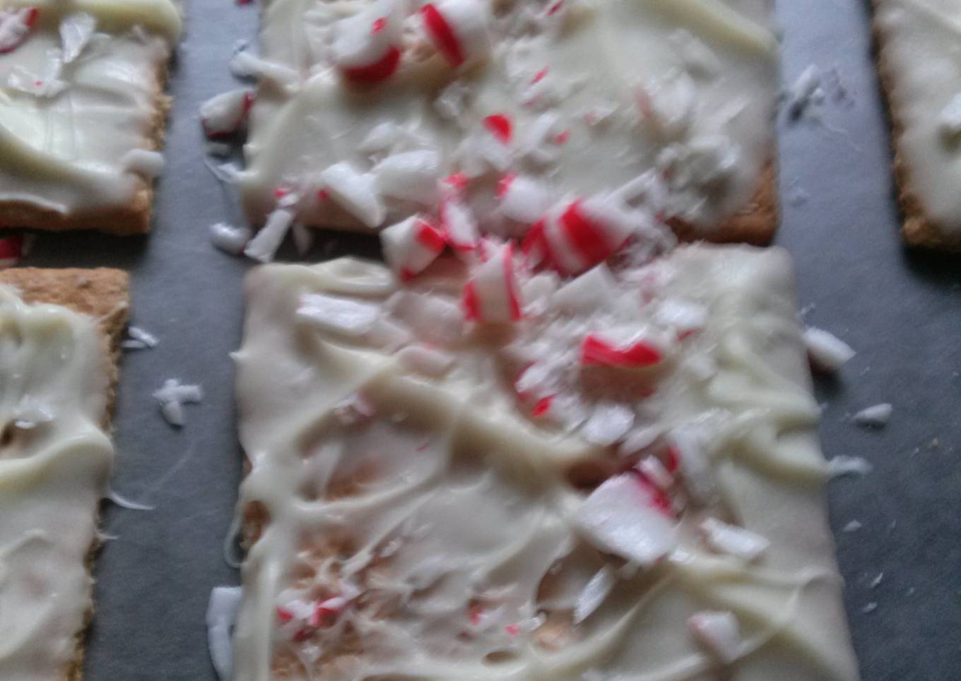 Traditional white chocolate bark