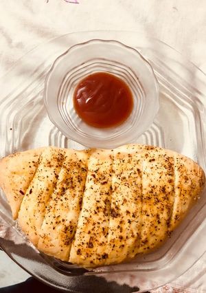 A picture of Garlic bread.