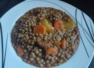 Foto principal de Lentejas con chorizo en Mambo