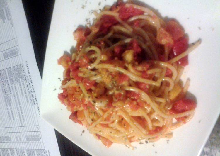 Recipe of Homemade Spicy Seafood Spaghetti