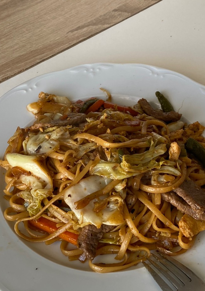 Una foto de Chow mein