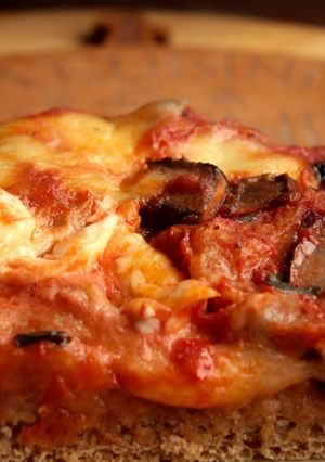 Une photo de LA PIZZA AL TAGLIO (PIZZA EN TRANCHE)