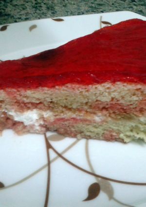 A picture of Upside down Jello Cake.
