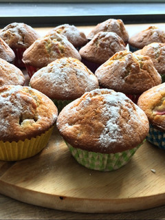 A picture of Rhubarb muffins.