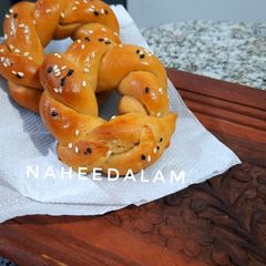 A picture of Spiral Dinner Roll.