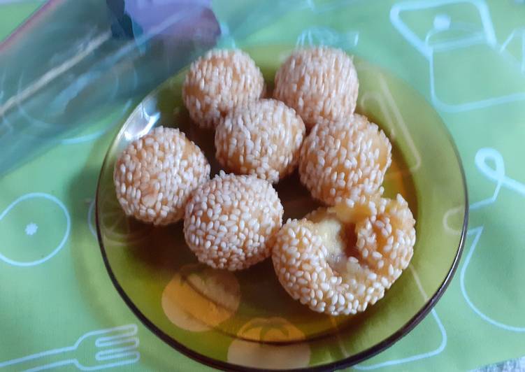 Ubi wijen isi (/onde2 ubi)