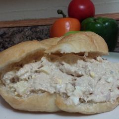 A picture of My Mom's Tuna Salad.