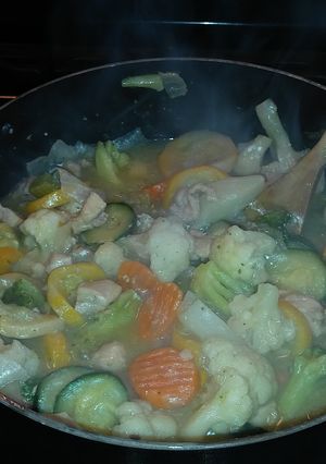 A picture of Chicken Veggie stew.