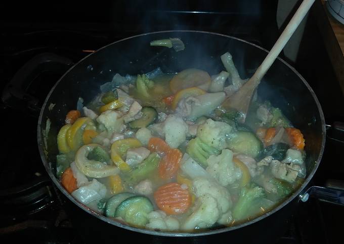 Simple Way to Prepare Gordon Ramsay Chicken Veggie stew