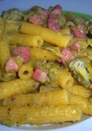 Foto di Tortiglioni con Crema di Carciofi, Pancetta Affumicata e Cuore di Carciofi