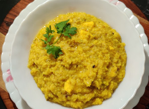 A picture of MASOOR DAL KHICHDI with BARNYARD MILLET..