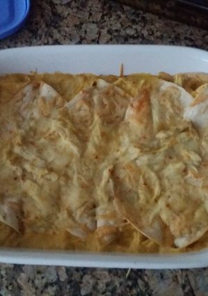 A picture of Mom's Chicken Enchiladas.