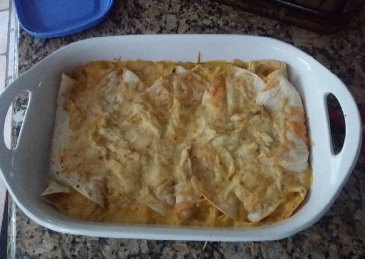 Easiest Way to Prepare Super Quick Homemade Mom&#39;s Chicken Enchiladas