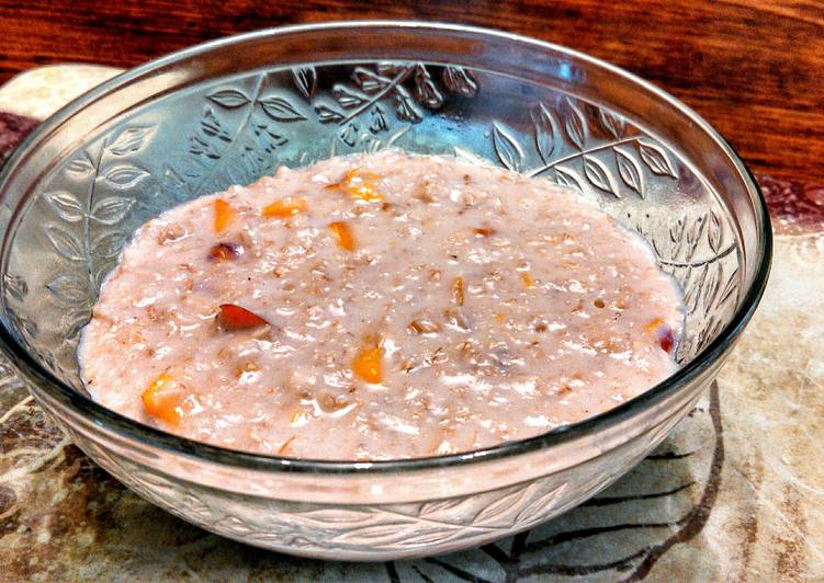 Simple Way to Make Super Quick Homemade Peaches and cream oatmeal