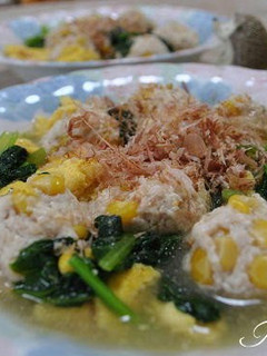 A picture of Corn Chicken Meatballs and Komatsuna and Egg Dashi Sauce.