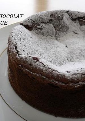A picture of Light & Crumbly Gateau au Chocolat.