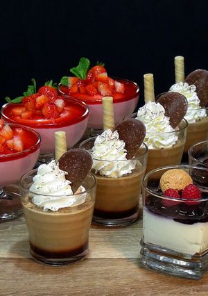 Una foto de 3 postres para Navidad rápidos, fáciles y muy económicos