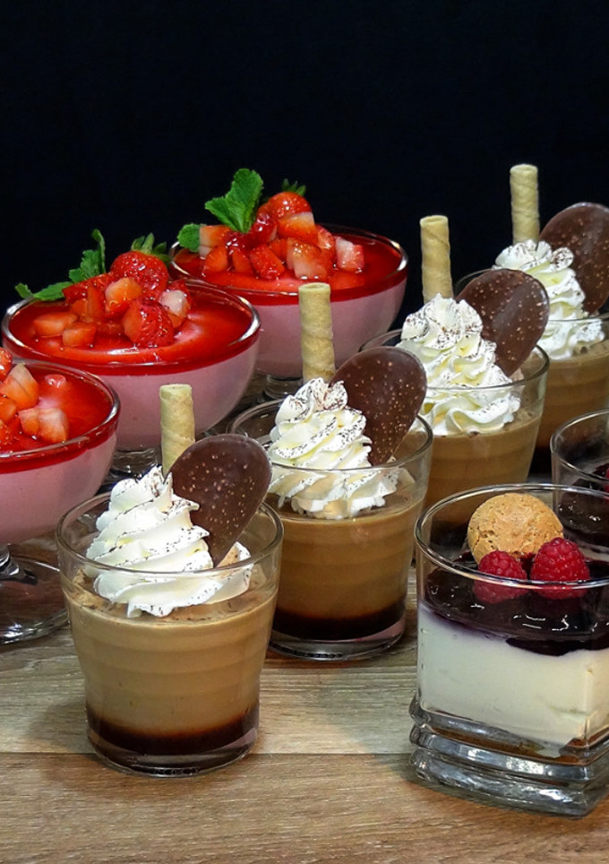 Una foto de 3 postres para Navidad rápidos, fáciles y muy económicos