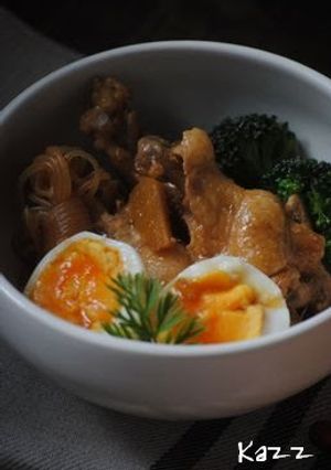 A picture of Chicken Wing and Konnyaku Stewed in Vinegar.