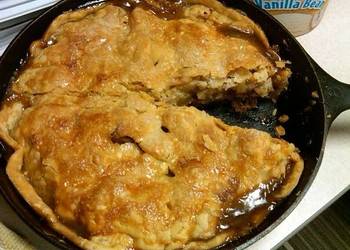 Easiest Way to Make Perfect Cast Iron Skillet Apple Pie