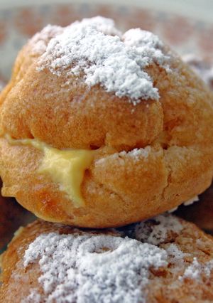 A picture of Choux Puffs (Cream/Custard Puffs).