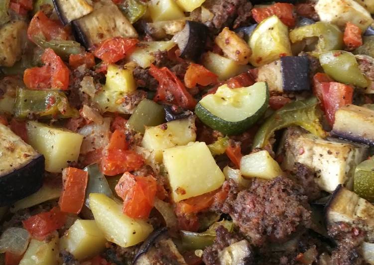 Step-by-Step Guide to Make Award-winning Mixed veggies with ground beef