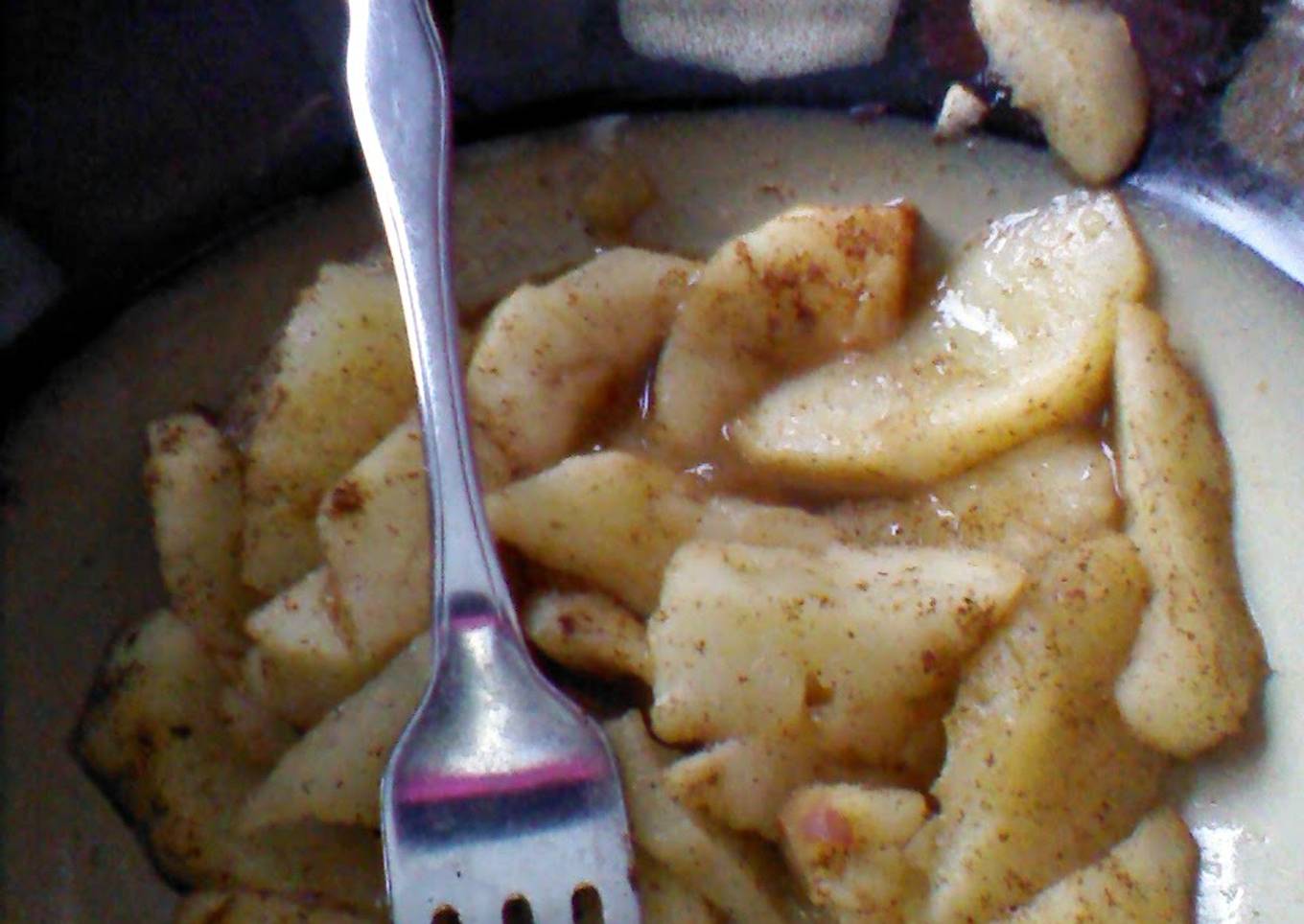 Easy Chunky Applesauce