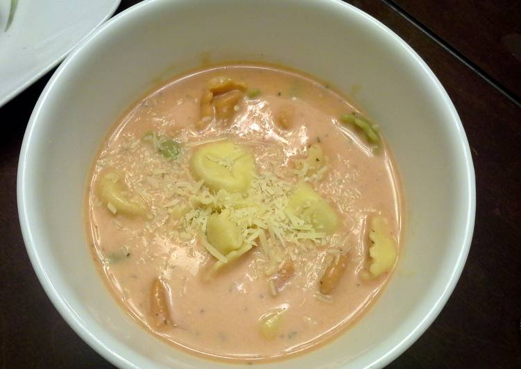 Recipe of Award-winning Tomato Tortellini Soup