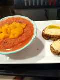 Gazpacho de Mango con Tostas Gratinadas