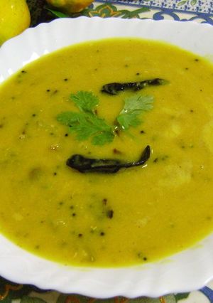 A picture of Aam Dal  (Raw Mango Lentil Curry - Bengali Style).