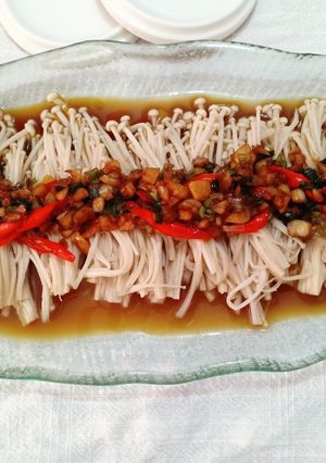 Foto resep Enoki mushroom with garlic sauce